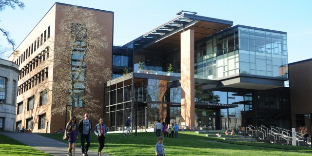 Building of an institute.